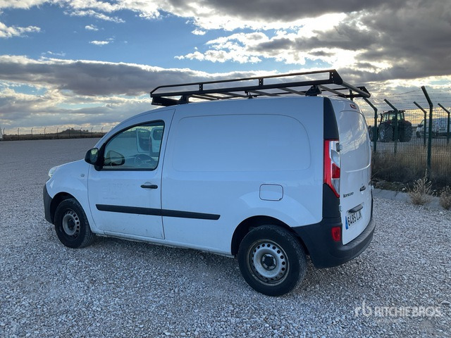 2020 Renault Kangoo Combi Cargo Van - כלי רכב מסחרי: תמונה 2 2020 Renault Kangoo Combi Cargo Van - כלי רכב מסחרי: תמונה 2