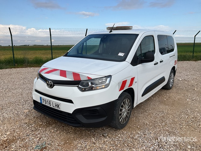2020 Toyota Proace City Verso 5 Passenger Van - מיניבוס, כלי רכב מסחרי לנוסעים: תמונה 3 2020 Toyota Proace City Verso 5 Passenger Van - מיניבוס, כלי רכב מסחרי לנוסעים: תמונה 3