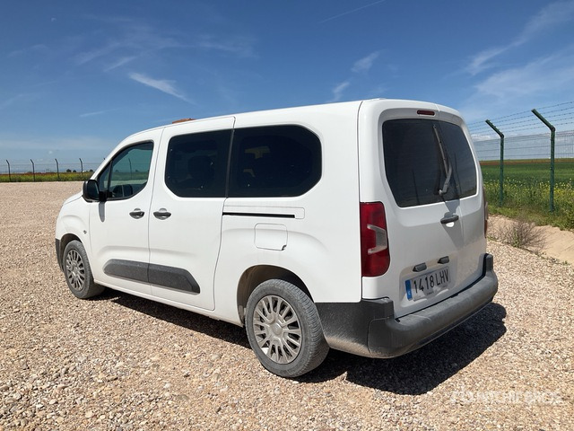 2020 Toyota Proace City Verso Passenger Van - מיניבוס, כלי רכב מסחרי לנוסעים: תמונה 4 2020 Toyota Proace City Verso Passenger Van - מיניבוס, כלי רכב מסחרי לנוסעים: תמונה 4