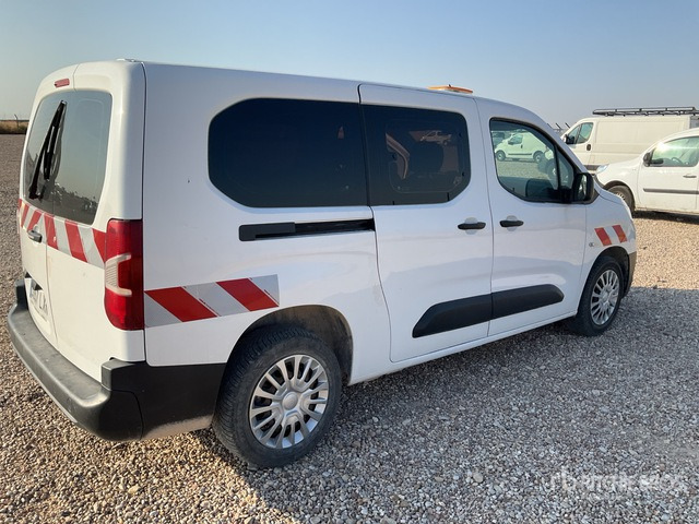 2020 Toyota Proace Passenger Van - מיניבוס, כלי רכב מסחרי לנוסעים: תמונה 3 2020 Toyota Proace Passenger Van - מיניבוס, כלי רכב מסחרי לנוסעים: תמונה 3