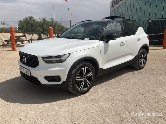 2020 Volvo XC40 SUV - SUV: תמונה 3 2020 Volvo XC40 SUV - SUV: תמונה 3