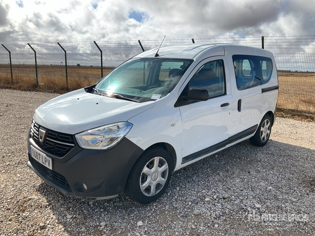 2021 DACIA Dokker Passenger Van - מיניבוס, כלי רכב מסחרי לנוסעים: תמונה 1 2021 DACIA Dokker Passenger Van - מיניבוס, כלי רכב מסחרי לנוסעים: תמונה 1