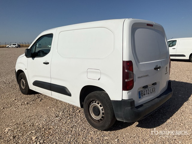 2021 Peugeot Partner Cargo Van - כלי רכב מסחרי קטן: תמונה 3 2021 Peugeot Partner Cargo Van - כלי רכב מסחרי קטן: תמונה 3