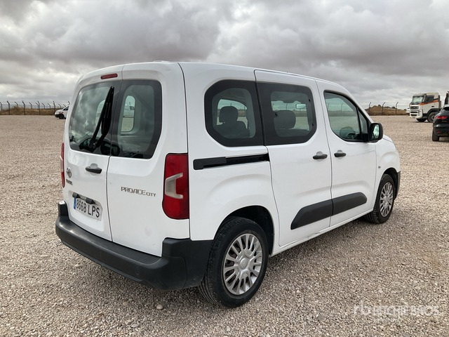 2021 Toyota Proace Cargo Van - כלי רכב מסחרי: תמונה 4 2021 Toyota Proace Cargo Van - כלי רכב מסחרי: תמונה 4