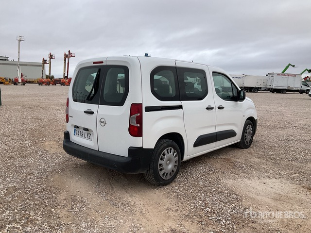 2022 Opel Combo Passenger Van - מיניבוס, כלי רכב מסחרי לנוסעים: תמונה 3 2022 Opel Combo Passenger Van - מיניבוס, כלי רכב מסחרי לנוסעים: תמונה 3