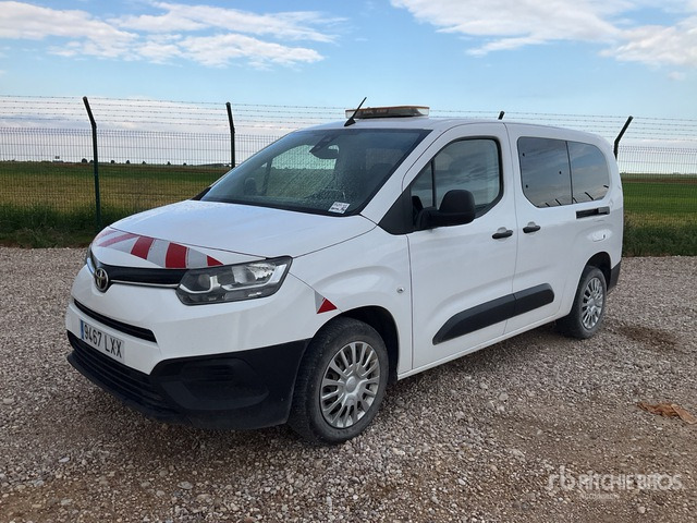 2022 Toyota Proace City Verso 5 Passenger Van - מיניבוס, כלי רכב מסחרי לנוסעים: תמונה 1 2022 Toyota Proace City Verso 5 Passenger Van - מיניבוס, כלי רכב מסחרי לנוסעים: תמונה 1