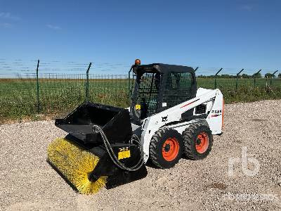 BOBCAT S450 - מעמיס היגוי החלקה: תמונה 1 BOBCAT S450 - מעמיס היגוי החלקה: תמונה 1