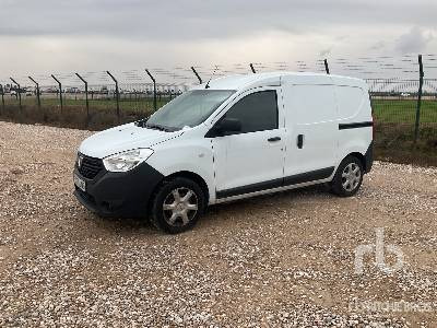 DACIA DOKKER - כלי רכב מסחרי עם לוח: תמונה 1 DACIA DOKKER - כלי רכב מסחרי עם לוח: תמונה 1