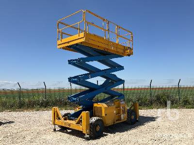 EMC PE15 4x4 Diesel - מעלית מספריים: תמונה 1 EMC PE15 4x4 Diesel - מעלית מספריים: תמונה 1