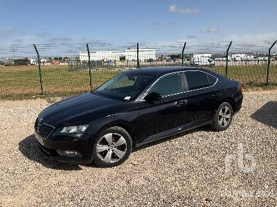 SKODA SUPERB 2.0D - מכונית: תמונה 1 SKODA SUPERB 2.0D - מכונית: תמונה 1