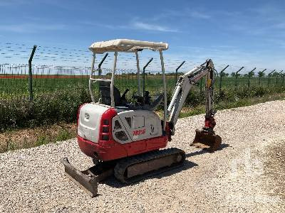 TAKEUCHI TB216 - מיני מחפר: תמונה 3 TAKEUCHI TB216 - מיני מחפר: תמונה 3