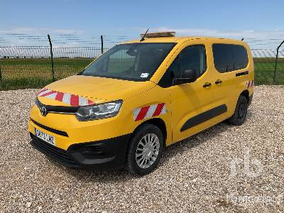 TOYOTA PROACE - כלי רכב מסחרי עם לוח: תמונה 1 TOYOTA PROACE - כלי רכב מסחרי עם לוח: תמונה 1