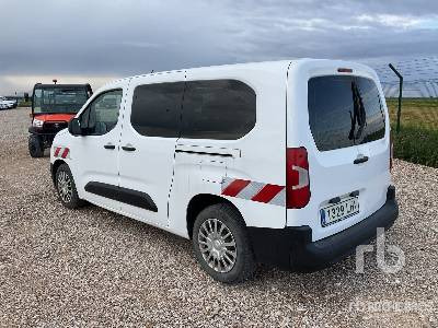 TOYOTA PROACE - כלי רכב מסחרי עם לוח: תמונה 2 TOYOTA PROACE - כלי רכב מסחרי עם לוח: תמונה 2
