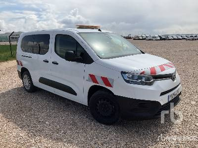 TOYOTA PROACE - כלי רכב מסחרי עם לוח: תמונה 4 TOYOTA PROACE - כלי רכב מסחרי עם לוח: תמונה 4