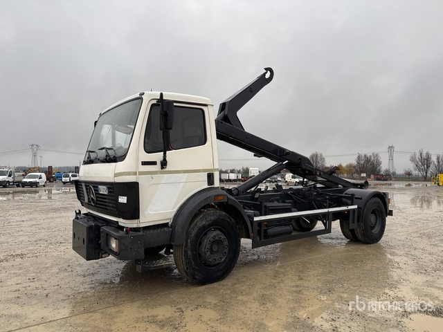 1990 Mercedes-Benz 1722 4x2 Roll-Off Truck - משאית הרמת וו: תמונה 1 1990 Mercedes-Benz 1722 4x2 Roll-Off Truck - משאית הרמת וו: תמונה 1