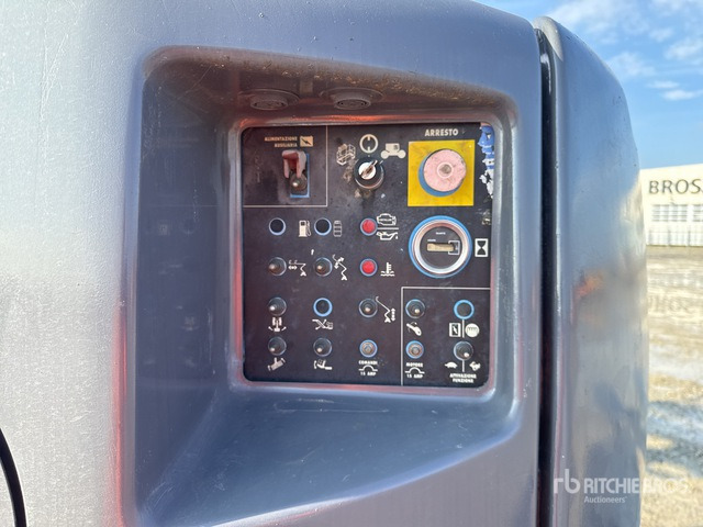 1998 Genie Z45/25 Telescopic Boom Lift - זרוע מרפקי: תמונה 5 1998 Genie Z45/25 Telescopic Boom Lift - זרוע מרפקי: תמונה 5