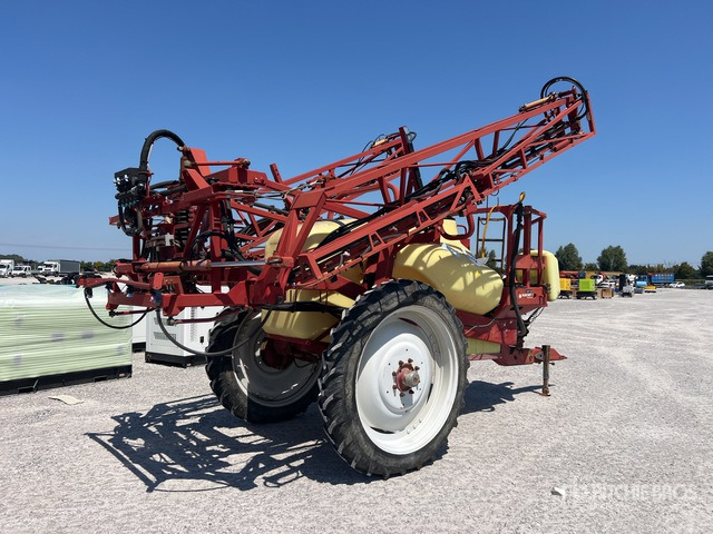 2001 Hardi Commander Pull-Type Sprayer - מרסס נגרר: תמונה 3 2001 Hardi Commander Pull-Type Sprayer - מרסס נגרר: תמונה 3