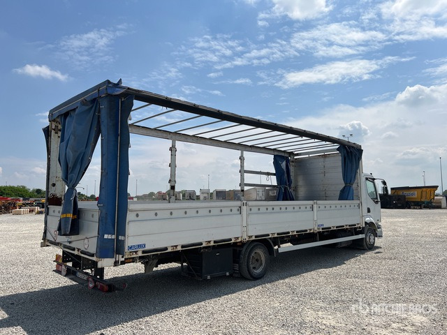 2002 Renault Midlum 4x2 Curtain Side Truck - מכסחת תבואה/ עשבים: תמונה 3 2002 Renault Midlum 4x2 Curtain Side Truck - מכסחת תבואה/ עשבים: תמונה 3