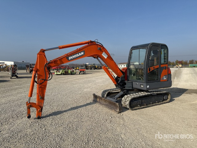 2004 Daewoo Solar 55-V Plus Tracked Excavator - מחפר סורק: תמונה 1 2004 Daewoo Solar 55-V Plus Tracked Excavator - מחפר סורק: תמונה 1
