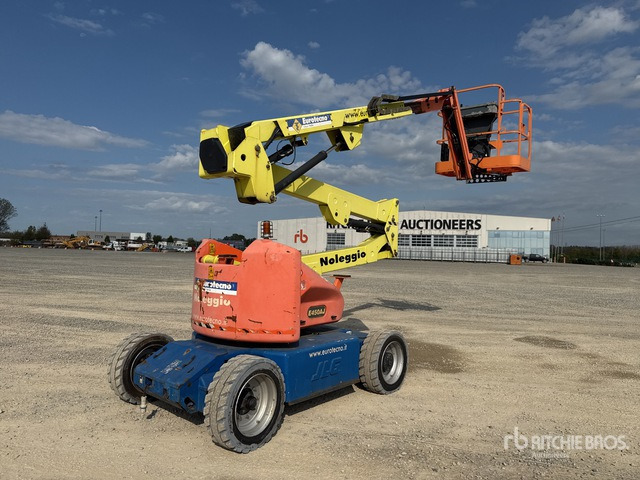 2004 JLG E450AJ Electric Articulating Boom Lift - זרוע מרפקי: תמונה 4 2004 JLG E450AJ Electric Articulating Boom Lift - זרוע מרפקי: תמונה 4