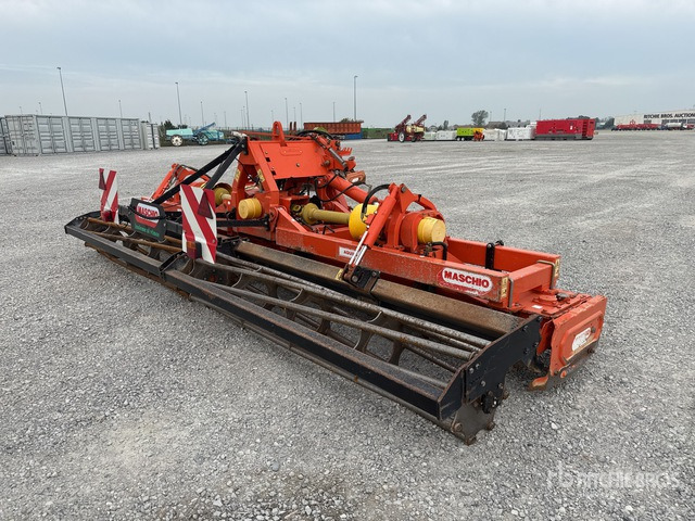 2004 Maschio Gaspardo Aquila 5000 5 m Harrow - משדדת כוח: תמונה 3 2004 Maschio Gaspardo Aquila 5000 5 m Harrow - משדדת כוח: תמונה 3
