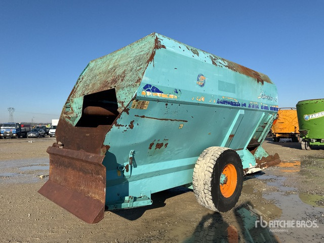 2004 Storti Labrador 160 Feed Wagon - עגלת מערבל מספוא: תמונה 3 2004 Storti Labrador 160 Feed Wagon - עגלת מערבל מספוא: תמונה 3