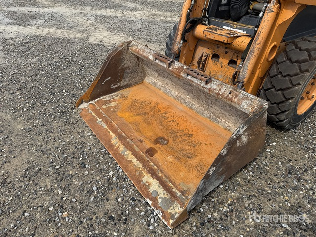 2005 Case 410 High Flow Skid Steer Loader - מעמיס היגוי החלקה: תמונה 5 2005 Case 410 High Flow Skid Steer Loader - מעמיס היגוי החלקה: תמונה 5