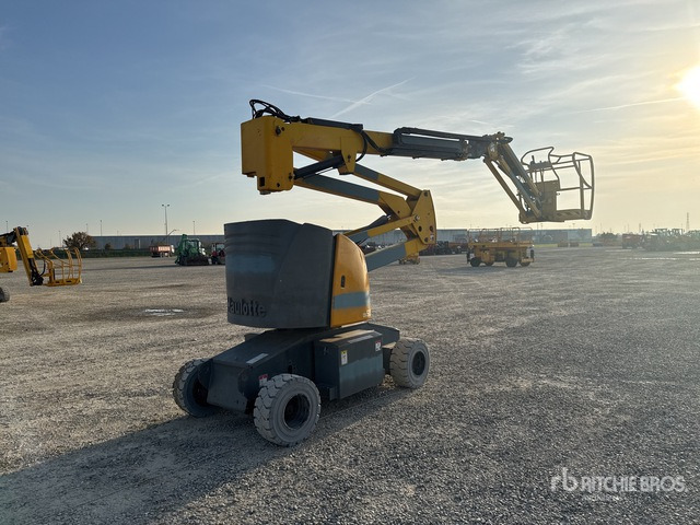 2006 Haulotte HA15IP Electric Articulating Boom Lift - זרוע מרפקי: תמונה 3 2006 Haulotte HA15IP Electric Articulating Boom Lift - זרוע מרפקי: תמונה 3