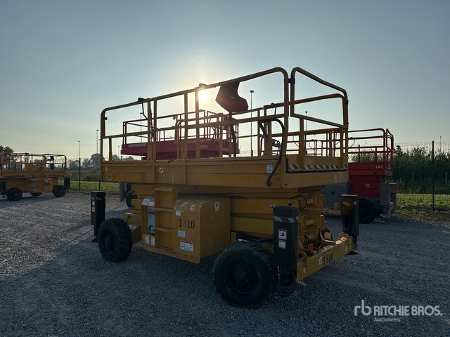 2007 Haulotte H12SX Diesel (Inoperable) Scissor Lift - מעלית מספריים: תמונה 1 2007 Haulotte H12SX Diesel (Inoperable) Scissor Lift - מעלית מספריים: תמונה 1