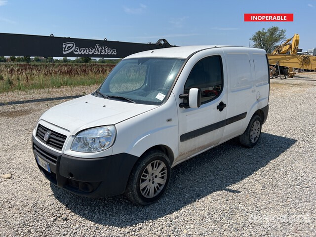 2008 Fiat Doblo (Inoperable) Van Truck - כלי רכב מסחרי עם לוח: תמונה 1 2008 Fiat Doblo (Inoperable) Van Truck - כלי רכב מסחרי עם לוח: תמונה 1