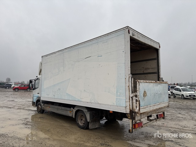 2008 Mercedes-Benz Atego 4x2 Van Truck - משאית תיבה: תמונה 2 2008 Mercedes-Benz Atego 4x2 Van Truck - משאית תיבה: תמונה 2