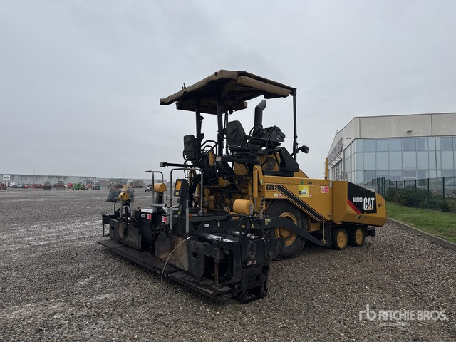 2010 Cat AP600D Wheel Asphalt Paver - מרצף אספלט: תמונה 4 2010 Cat AP600D Wheel Asphalt Paver - מרצף אספלט: תמונה 4