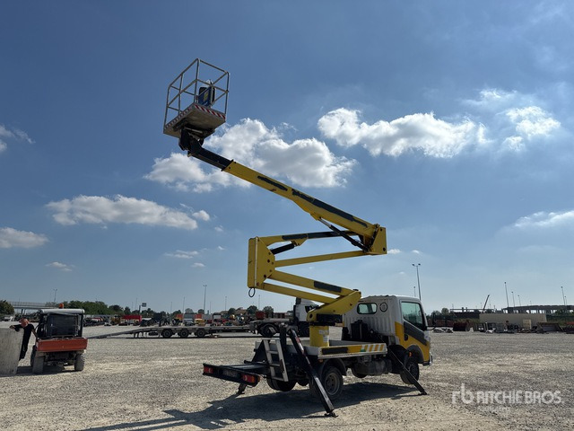 2011 Renault Maxity 110Dxi 2011 Socage DA320 20 m on Bucket Truck - פלטפורמה אווירית מותקנת על משאית: תמונה 4 2011 Renault Maxity 110Dxi 2011 Socage DA320 20 m on Bucket Truck - פלטפורמה אווירית מותקנת על משאית: תמונה 4