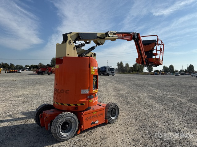 2012 JLG E300 AJP Electric Articulating Boom Lift - זרוע מרפקי: תמונה 3 2012 JLG E300 AJP Electric Articulating Boom Lift - זרוע מרפקי: תמונה 3