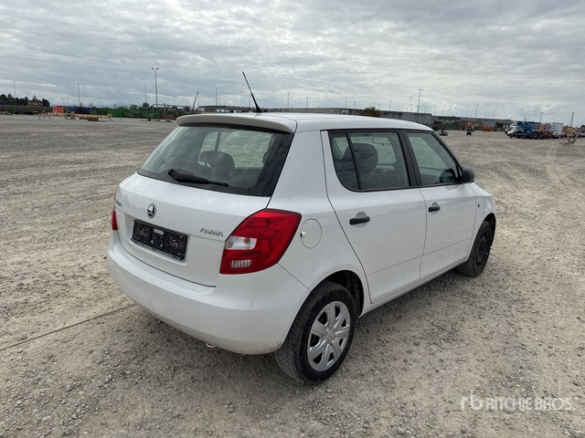 2013 Skoda Fabia Autovettura - מכונית: תמונה 3 2013 Skoda Fabia Autovettura - מכונית: תמונה 3