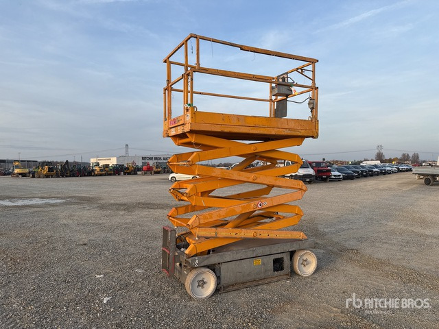 2013 Skyjack SJIII4626 Electric Scissor Lift - מעלית מספריים: תמונה 1 2013 Skyjack SJIII4626 Electric Scissor Lift - מעלית מספריים: תמונה 1