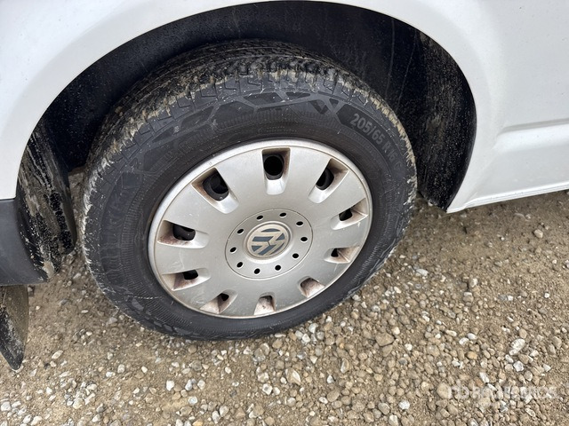 2014 Volkswagen Transporter Ambulance - מכונות אחרות: תמונה 5 2014 Volkswagen Transporter Ambulance - מכונות אחרות: תמונה 5