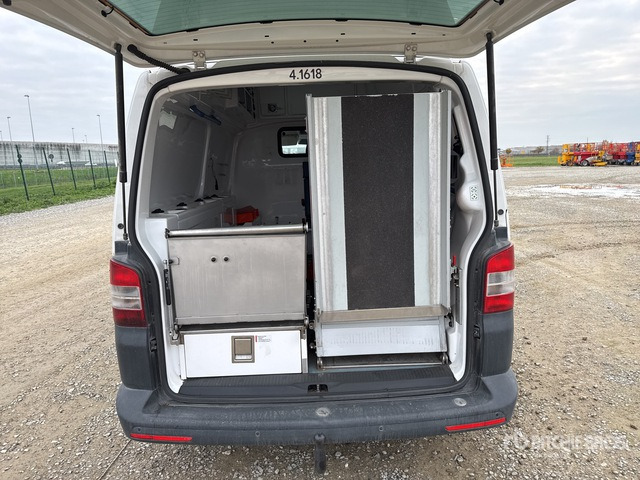 2014 Volkswagen Transporter Ambulance - מכונות אחרות: תמונה 4 2014 Volkswagen Transporter Ambulance - מכונות אחרות: תמונה 4