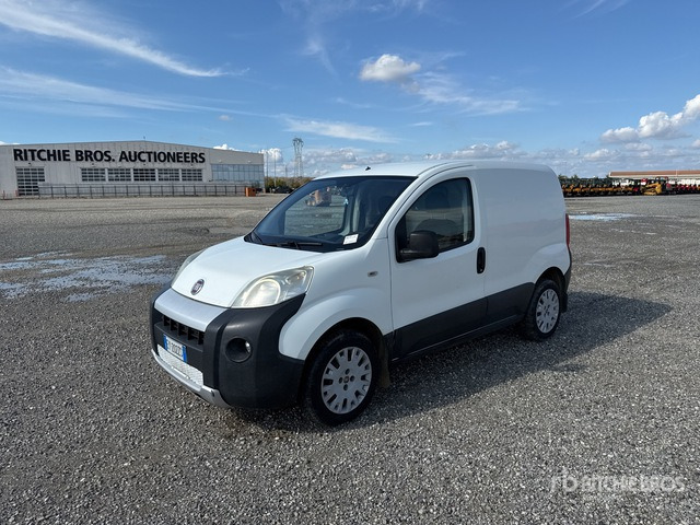 2015 Fiat Fiorino Autocarro furgonato - כלי רכב מסחרי קטן: תמונה 1 2015 Fiat Fiorino Autocarro furgonato - כלי רכב מסחרי קטן: תמונה 1