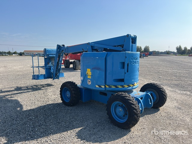 2015 Genie Z-34/22 (Inoperable) Articulating Boom Lift - זרוע מרפקי: תמונה 3 2015 Genie Z-34/22 (Inoperable) Articulating Boom Lift - זרוע מרפקי: תמונה 3