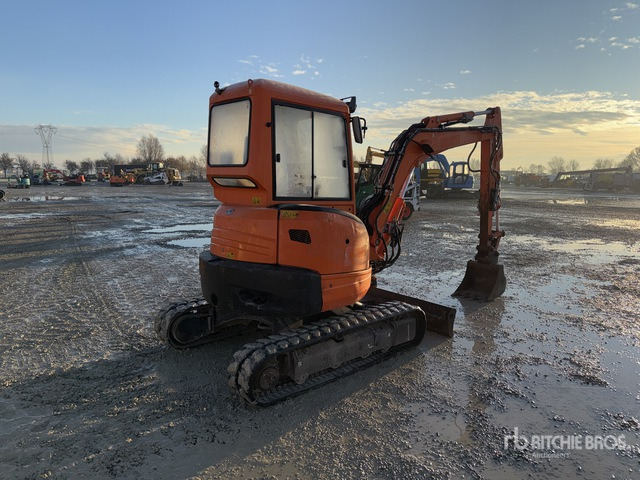 2015 Kubota U35-3A3 Mini Excavator: <6.6t - מיני מחפר: תמונה 3 2015 Kubota U35-3A3 Mini Excavator: <6.6t - מיני מחפר: תמונה 3