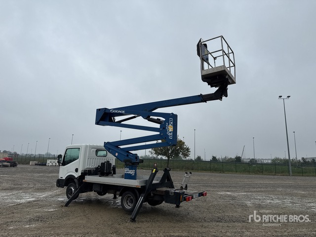 2015 Nissan Cabstar 35.12 2015 Socage DA 320 20 m on Bucket Truck - פלטפורמה אווירית מותקנת על משאית: תמונה 3 2015 Nissan Cabstar 35.12 2015 Socage DA 320 20 m on Bucket Truck - פלטפורמה אווירית מותקנת על משאית: תמונה 3