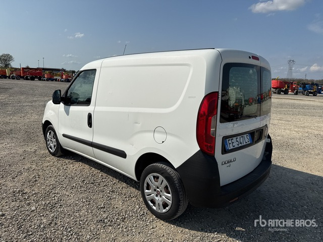 2016 Fiat Doblo Autocarro furgonato - כלי רכב מסחרי קטן: תמונה 4 2016 Fiat Doblo Autocarro furgonato - כלי רכב מסחרי קטן: תמונה 4