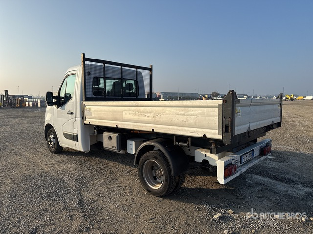 2018 Nissan NV400 (Inoperable) Dump Truck: Light Duty - מזהיר: תמונה 3 2018 Nissan NV400 (Inoperable) Dump Truck: Light Duty - מזהיר: תמונה 3