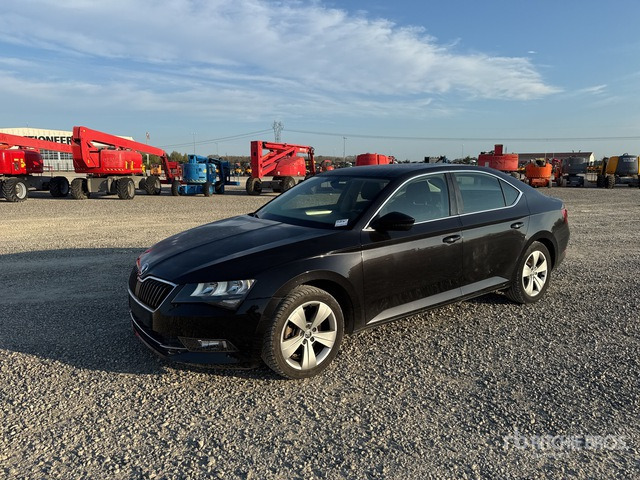 2018 Skoda Superb Autovettura - מכונית: תמונה 1 2018 Skoda Superb Autovettura - מכונית: תמונה 1