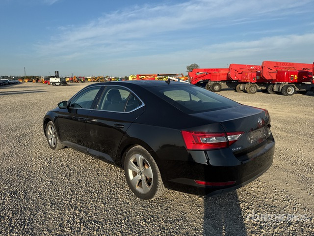2018 Skoda Superb Autovettura - מכונית: תמונה 4 2018 Skoda Superb Autovettura - מכונית: תמונה 4