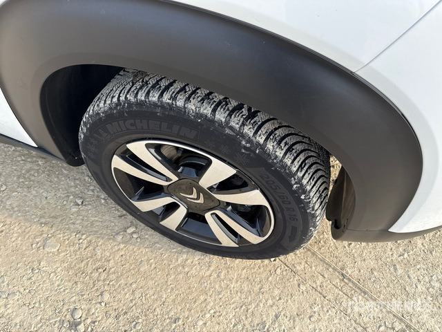 2019 Citroen C3 Aircross PURETECH 110 SeS SHINE Automobile - מכונית: תמונה 4 2019 Citroen C3 Aircross PURETECH 110 SeS SHINE Automobile - מכונית: תמונה 4