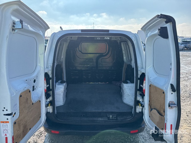 2019 Ford Transit COURIER 1.5 TDCI 75 CV TREND Van Truck - משאית תיבה: תמונה 4 2019 Ford Transit COURIER 1.5 TDCI 75 CV TREND Van Truck - משאית תיבה: תמונה 4
