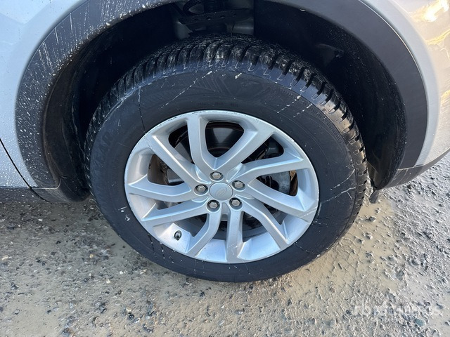 2019 Land Rover Discovery Sport 2.0 TD4 150CV SE 4WD SUV - SUV: תמונה 4 2019 Land Rover Discovery Sport 2.0 TD4 150CV SE 4WD SUV - SUV: תמונה 4