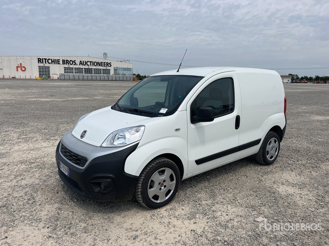 2020 Fiat Fiorino Autocarro furgonato - כלי רכב מסחרי קטן: תמונה 2 2020 Fiat Fiorino Autocarro furgonato - כלי רכב מסחרי קטן: תמונה 2